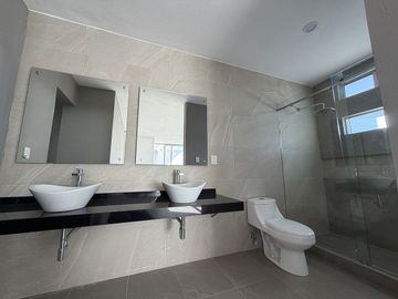 CASA EN VENTA EN LA VISTA, RECAMARA EN PB, ROOF GARDEN, QUERETARO