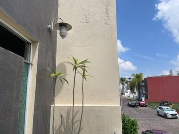 CASA EN VENTA EN FRACCIONAMIENTO LOMAS DEL VALLE