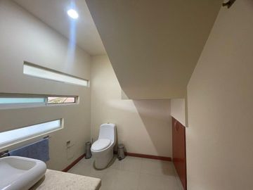 CASA EN VENTA EN FRACCIONAMIENTO LOMAS DEL VALLE