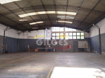 Alquiler de Local 520M²  en Ramos Mejia Excelente Ubicación
