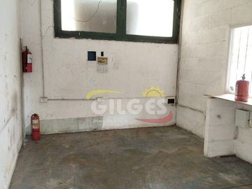 Alquiler de Local 520M²  en Ramos Mejia Excelente Ubicación