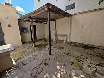 Casa y Dto. en venta en G. Catan