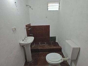 Casa y Dto. en venta en G. Catan