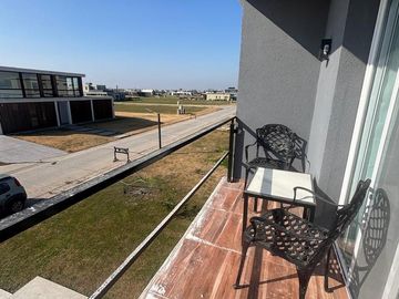 Casa en Alquiler Temporario | Barrio LARES de CANNING