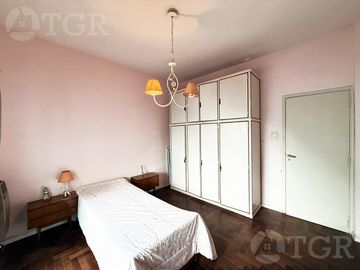 Venta Casa 3 ambientes con Dos patios y terraza en Villa Ballester