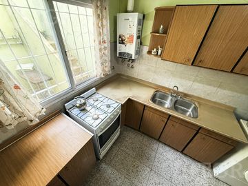 Venta Casa 3 ambientes con Dos patios y terraza en Villa Ballester