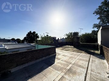 Venta Casa 3 ambientes con Dos patios y terraza en Villa Ballester