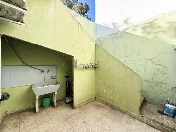 Venta Casa 3 ambientes con Dos patios y terraza en Villa Ballester