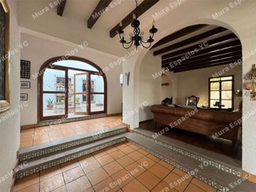 Hermosa casa estilo mexicano, en RENTA Semi amueblada y / o VENTA