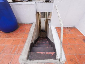 VENTA PH CON LOCAL AL FRENTE- SIN EXPENSAS- COLEGIALES