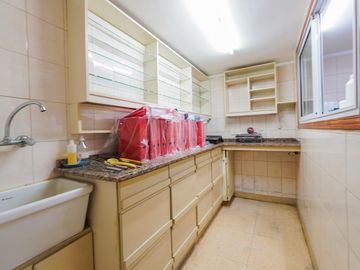 VENTA PH CON LOCAL AL FRENTE- SIN EXPENSAS- COLEGIALES