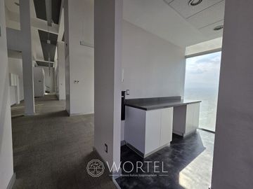 Renta de Oficina Reforma | 600 m2 | Acondicionada