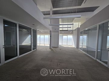 Renta de Oficina Reforma | 600 m2 | Acondicionada