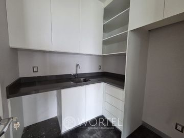 Renta de Oficina Reforma | 600 m2 | Acondicionada