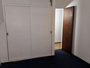 Venta Departamento Rosario 3 dormitorios Planta Baja Patio/Cochera Apto Credito Mitre/ Pellegrini.