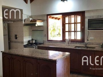 Casa en VENTA en El Ombú