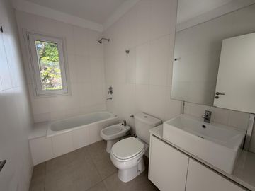 Casa a estrenar en San Isidro
