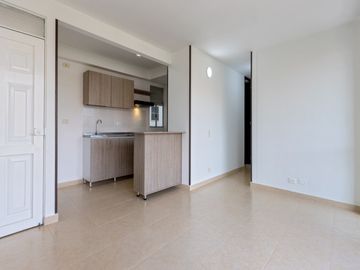Cali, Arriendo Apartamento Senderos De La Pradera. Quinto Piso