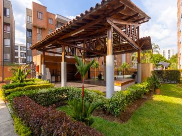 Cali, Arriendo Apartamento Senderos De La Pradera. Quinto Piso