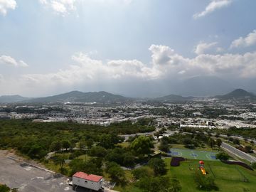 Departamento en Venta en Gaia-Colinas del Huajuco, Zona Sur y Carretera Nacional, Monterrey, N. L.