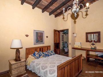Casa en venta en Malinalco, padel, caballeriza, jardin, terraza, alberca y más