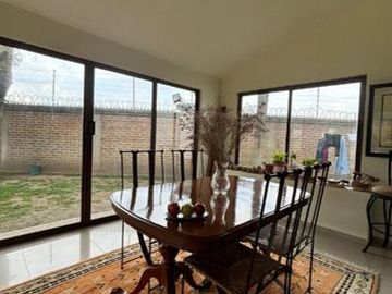 VENTA DE CASA EN FRACCIONAMIENTO VALLE DE ZAMARRERO EN ZINACANTEPEC