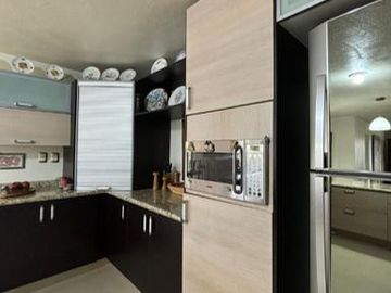 VENTA DE CASA EN FRACCIONAMIENTO VALLE DE ZAMARRERO EN ZINACANTEPEC