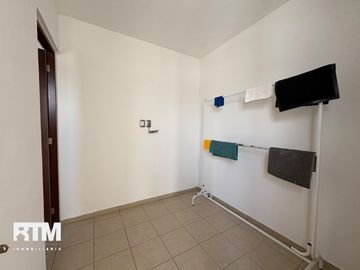 DEPARTAMENTO EN RENTA AMUEBLADO Y EQUIPADO EN LOMAS 4TA