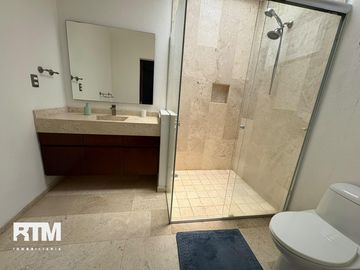 DEPARTAMENTO EN RENTA AMUEBLADO Y EQUIPADO EN LOMAS 4TA