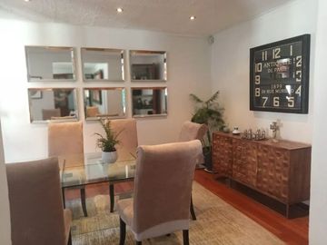 Casa En Venta En Lo Barnechea Con Piscina Y Terraza