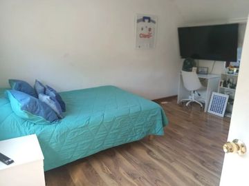 Casa En Venta En Lo Barnechea Con Piscina Y Terraza