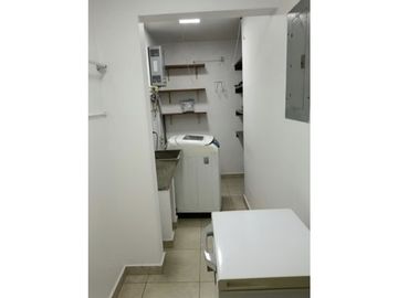 SE ALQUILA APARTAMENTO EL CANGREJO ONIX TOWER 129M SEMIAMOBLADO