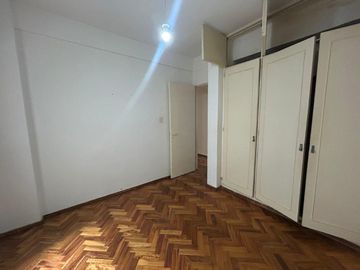 BAJAS EXPENSAS - A Refaccionar - Alto Palermo - Divino 2 ambientes con Cocina separada y Lavadero