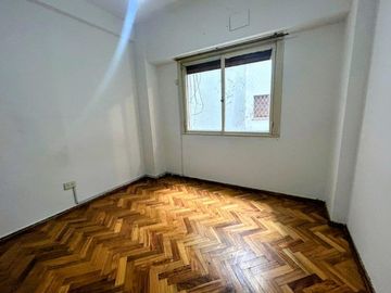 BAJAS EXPENSAS - A Refaccionar - Alto Palermo - Divino 2 ambientes con Cocina separada y Lavadero