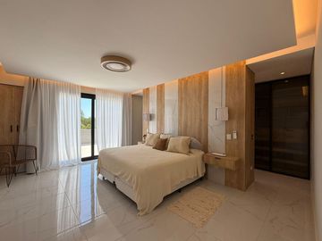 Casa en Venta Costa Esmeralda Barrio Golf, 4 Dormitorios 280m² Pileta Calefaccionada Losa Radiante USD 565.000