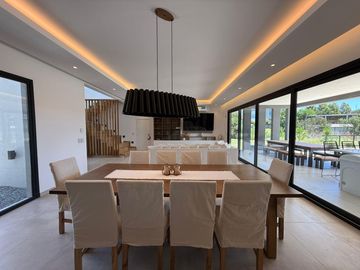 Casa en Venta Costa Esmeralda Barrio Golf, 4 Dormitorios 280m² Pileta Calefaccionada Losa Radiante USD 565.000