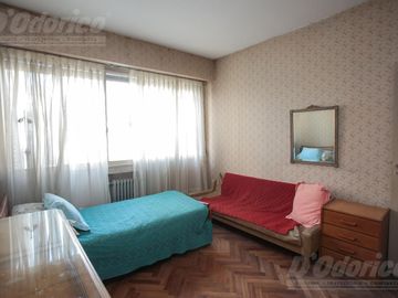 Departamento en Venta de 2 Dormitorios con dependencia en Palermo - Las Cañitas