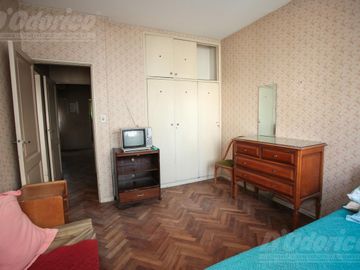 Departamento en Venta de 2 Dormitorios con dependencia en Palermo - Las Cañitas