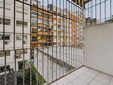 VENTA • BELGRANO • SEMIPISO • 4 AMBIENTES • COCHERA