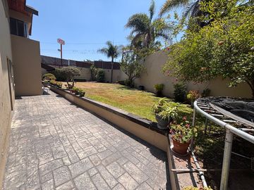 CASA EN VENTA EN LOMAS DE AGUA CALIENTE TIJUANA