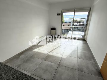 DEPARTAMENTO EN VENTA EN MORON NORTE - 2 AMBIENTES CON COCHERA Y TERRAZA PROPIA