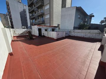 En Venta PH de 3 Ambientes al frente Balcon y terraza t/sup Flores Norte