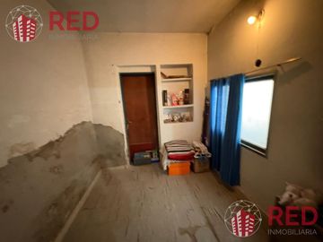 Vende casa a refaccionar en el Centro de Neuquén