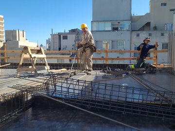Monoambiente tipo studio al frente y con balcón! Diseño y Funcionalidad en 28m2.