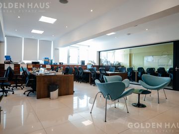 Local en venta Belgrano en tres plantas 1235m2 totales