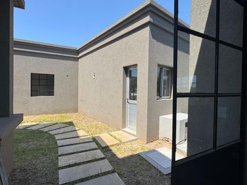 Casa con quincho y pileta sobre lote en cul de sac | San Matías | Maschwitz | Escobar