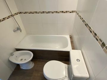 Juan Bautista Alberdi 2900, Depto 2 Ambientes, A Estrenar, Con Balcón Aterrazado, Flores