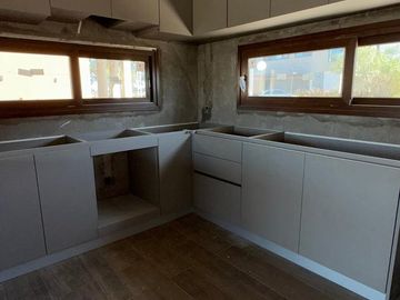 Casa en venta, Fincas del Alba. Canning, Ezeiza. 4 amb. con pileta