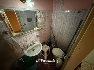 VENTA Casa 4 Habitaciones En 2 Plantas, Pileta y Terraza Ideal Inversores - Moreno Norte