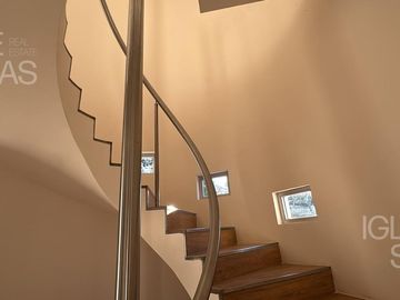 Casa en venta  al lago, en Los Ombues, Rincón de Milberg
